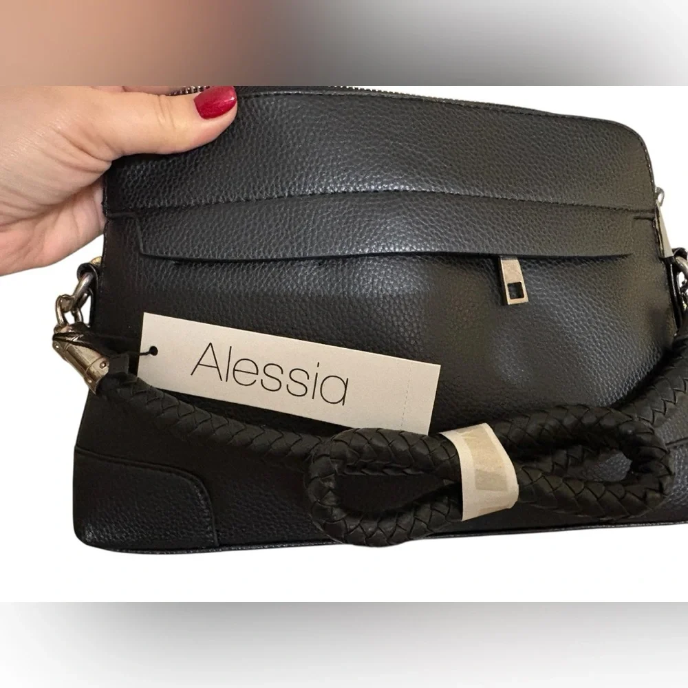 ALESSIA Elegant Black Shoulder Bag